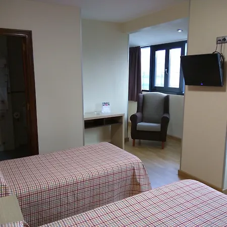 Gbc Avenida فندق 2*