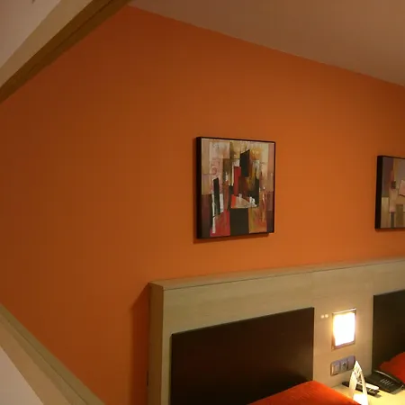 Gbc Avenida فندق