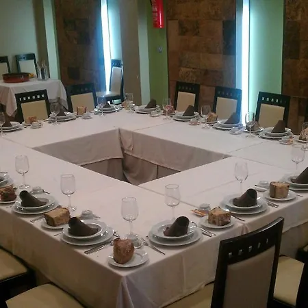 فندق Gbc Avenida بونتيفيذرا