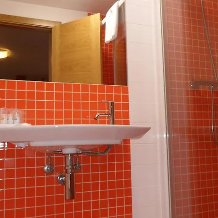 Gbc Avenida Szálloda Pontevedra